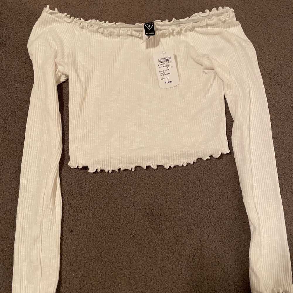 💙brand new Windsor top